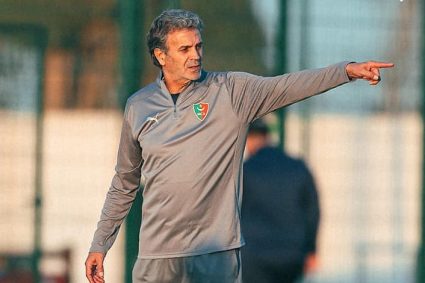 MC Alger : Benyahia met au point sa stratégie pour le derby contre l’USMA