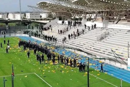 Le stade des Eucalyptus entièrement saccagé : La bête immonde a de nouveau frappé !